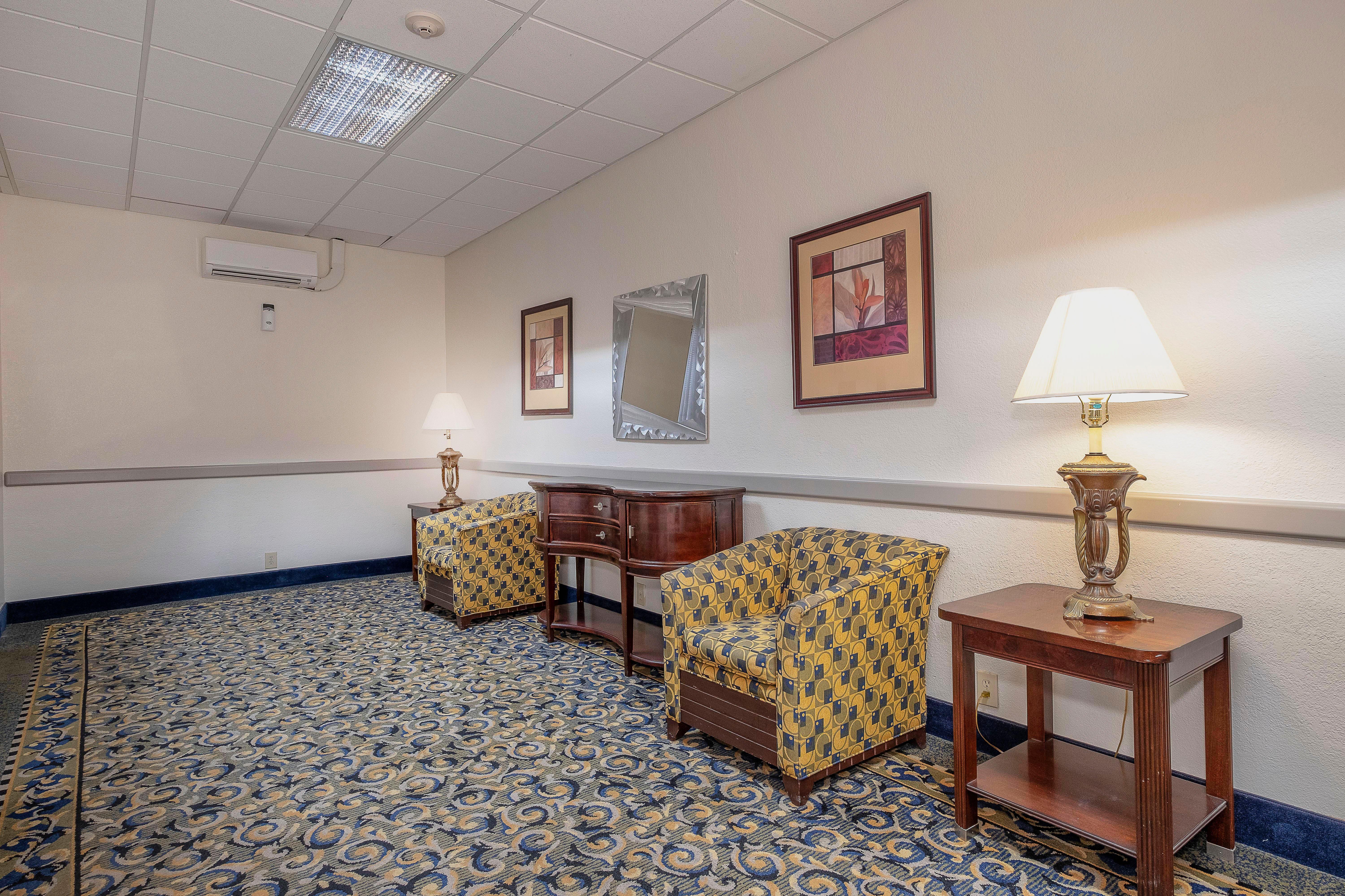 Red Roof Inn & Suites Μαίηκον Εξωτερικό φωτογραφία