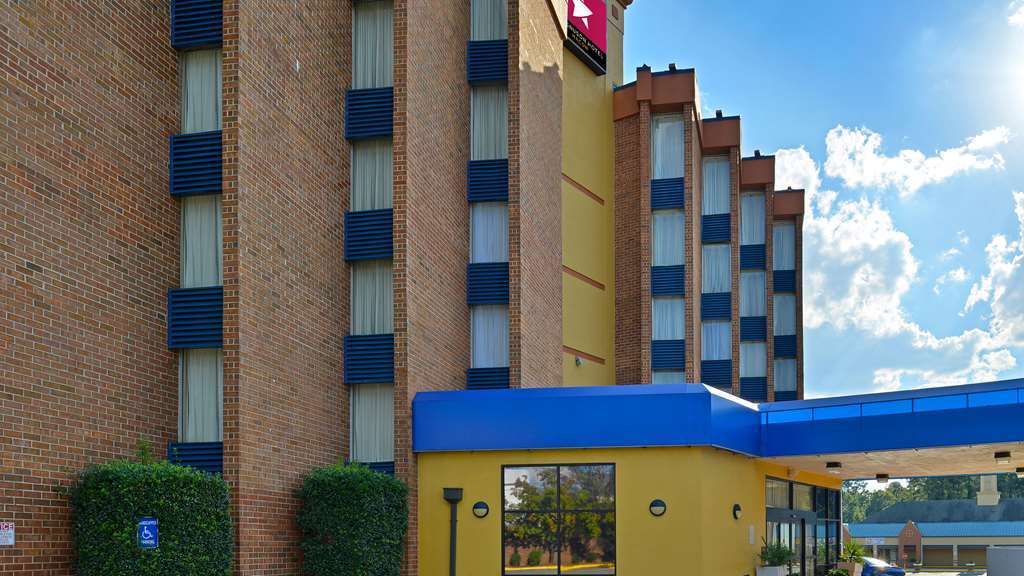 Red Roof Inn & Suites Μαίηκον Εξωτερικό φωτογραφία