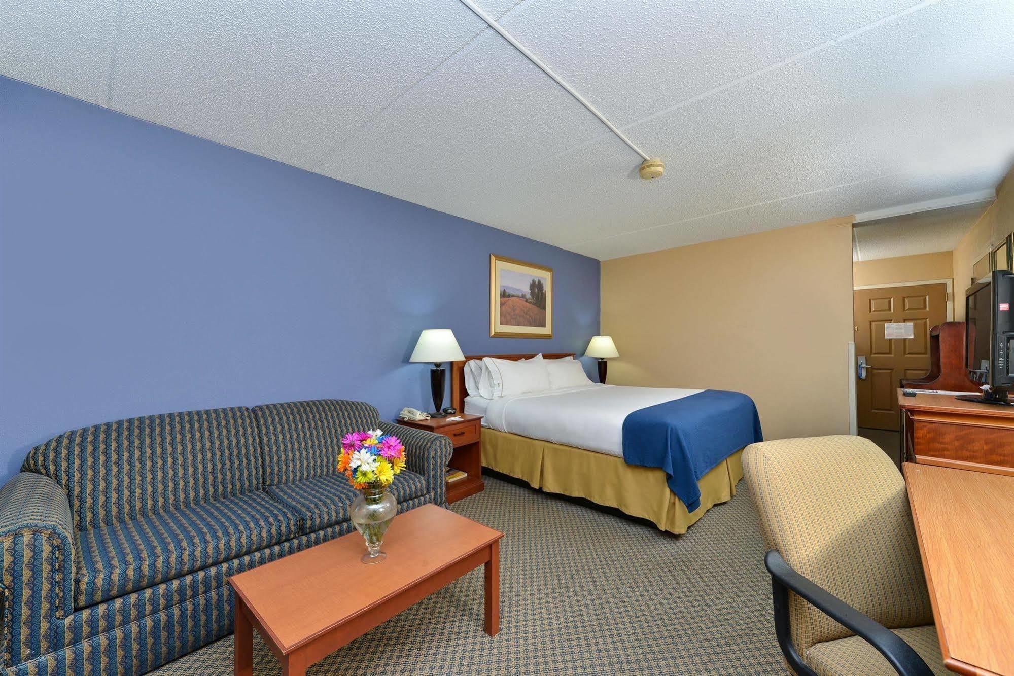 Red Roof Inn & Suites Μαίηκον Εξωτερικό φωτογραφία