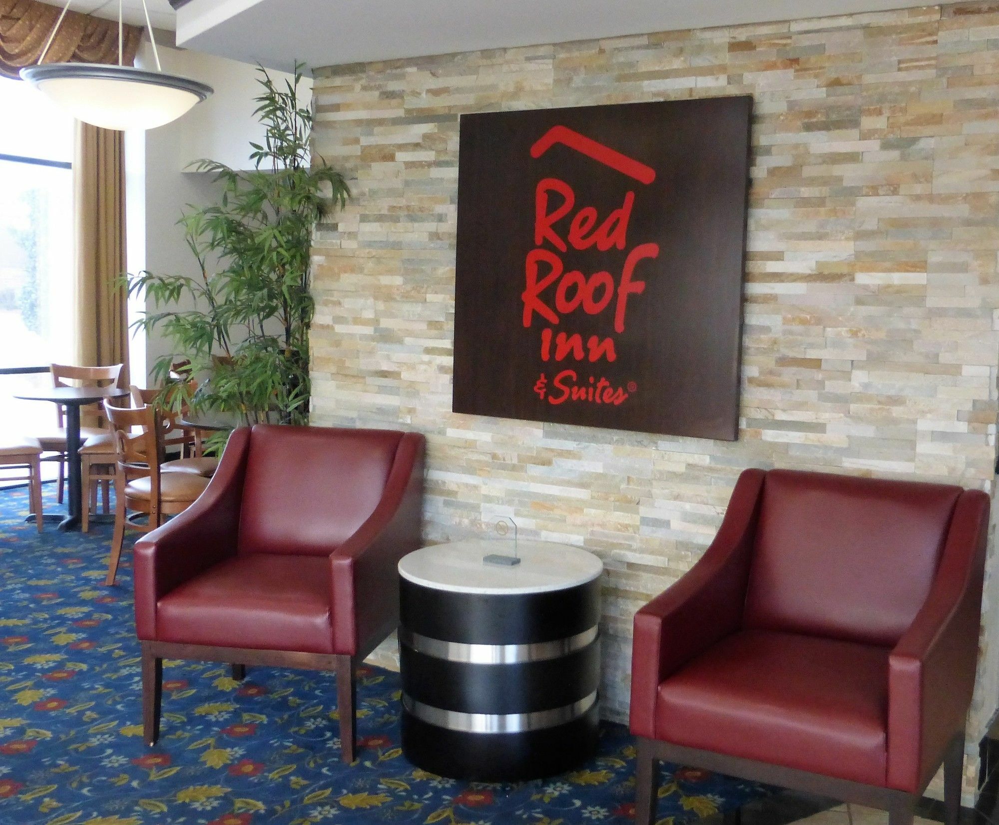 Red Roof Inn & Suites Μαίηκον Εξωτερικό φωτογραφία